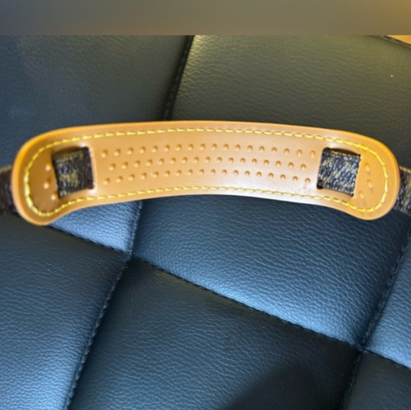 Louis Vuitton Vintage Monogram Marly Bandouliere Pouchette Crossbody Handbag - Picture 6 of 11